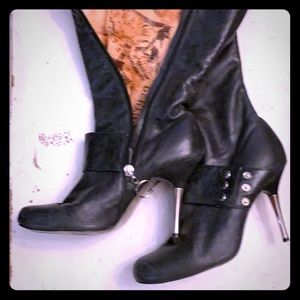 Vintage NaNa black leather stilettos